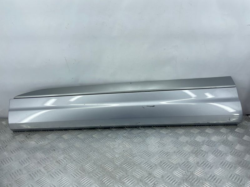 Накладка дверей 4M0853959G Audi Q7