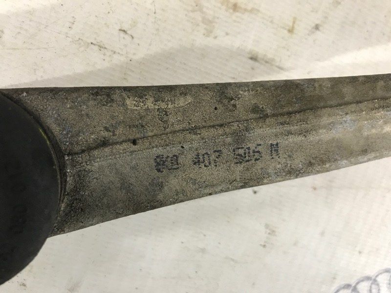 Рычаг передней подвески верхний 8K0407506M Audi A6