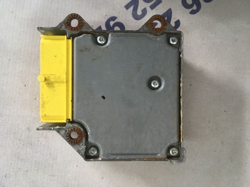 Датчик подушки безпеки airbag 5C0959655AE Volkswagen Passat