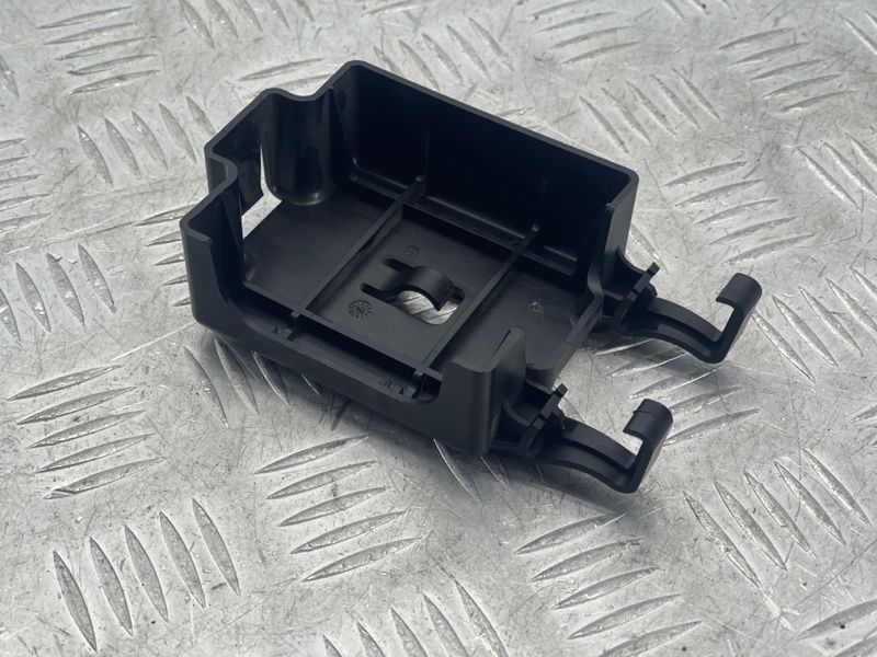 Кронштейн блоку керування 4G0907366 Audi A6