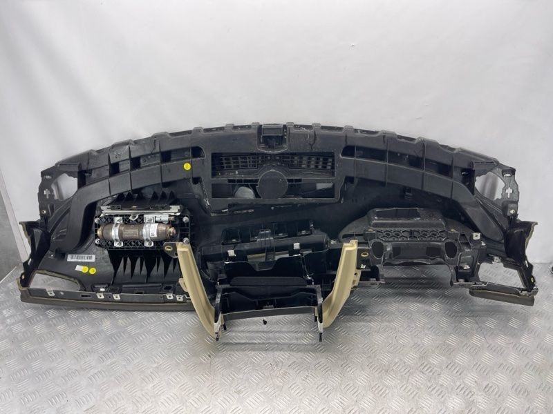 Торпедо с подушкой безопасноти 4G1857001DEJ3 Audi A6