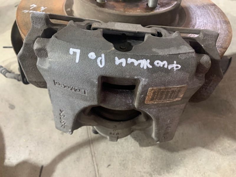 Супорт гальмівний DG9C2B302A Ford Fusion