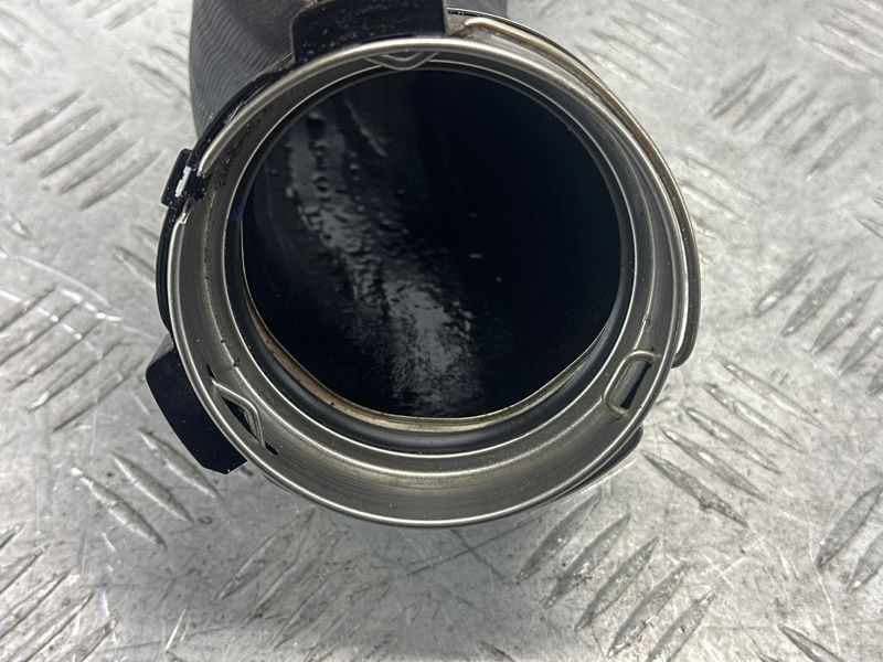 Патрубок інтеркулера 31657738 Volvo XC60