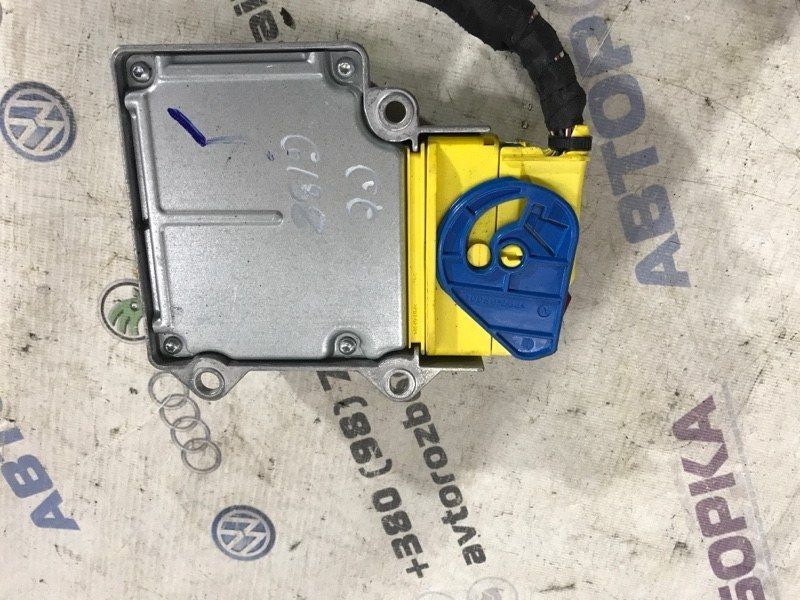 Блок керування подушками безпеки / SRS 5N0959655T Volkswagen CC