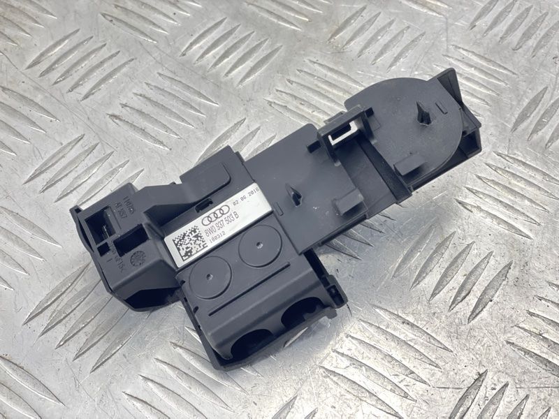 Блок предохранителей 8W0937503B Audi A4 Allroad