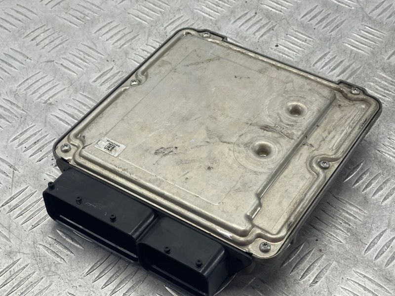 Блок керування двигуном 03H906023BC Volkswagen Touareg