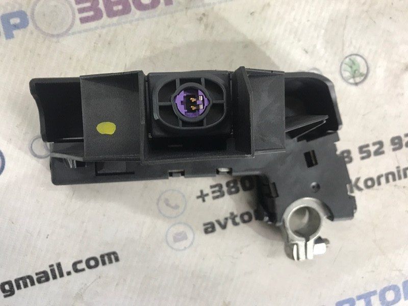 Клемма аккумулятора 8J0915459 Audi A6