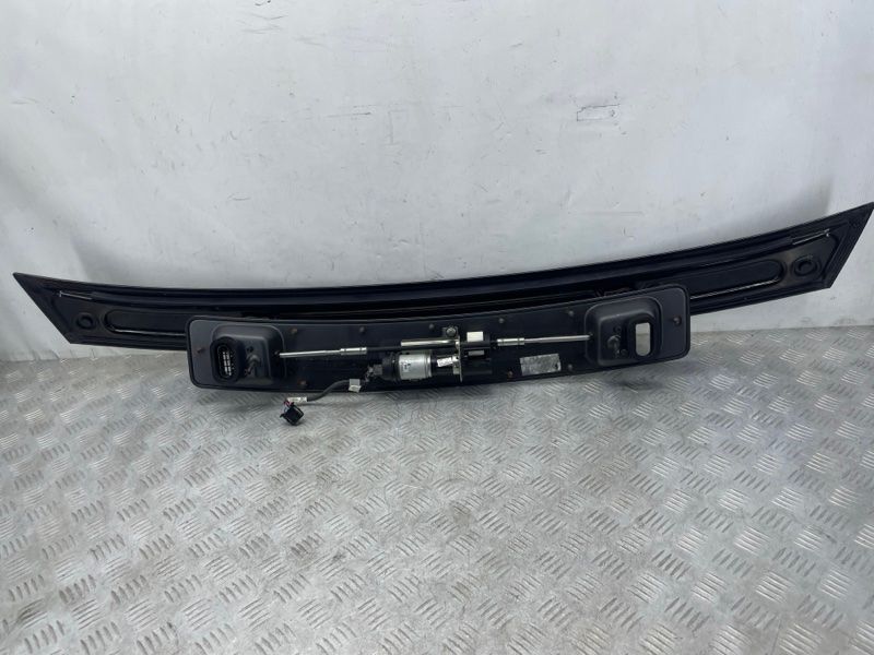 Спойлер із приводним блоком у зборі 4G8827948F Audi A7