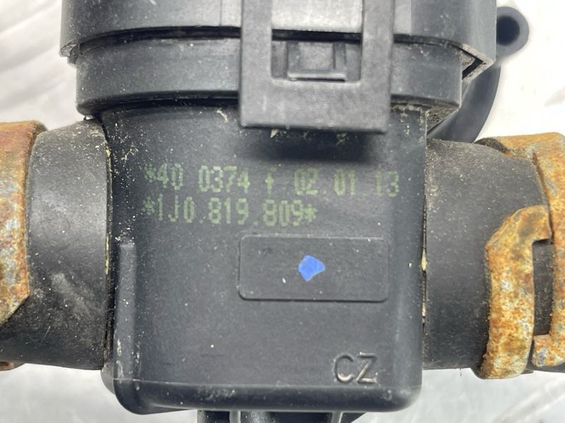 Шланг ОР з клапаном 7P0122049B Volkswagen Touareg
