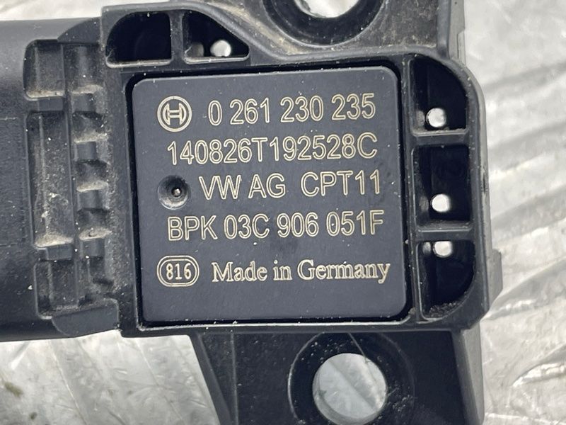 Датчик абсолютного тиску (MAP) 03C906051F Audi Q7 Audi A4, Audi A5, Audi A6, Audi A7, Audi A8, Audi Q5, Audi Q7, Audi RS5, Audi S4, Audi S5, Audi SQ5, Volkswagen Beetle, Volkswagen Golf, Volkswagen Jetta, Volkswagen Passat, Volkswagen Rabbit, Volkswagen Touareg