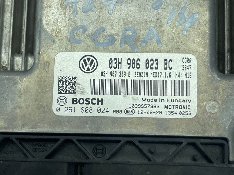 Блок керування двигуном 03H906023BC Volkswagen Touareg