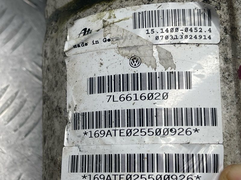 Стійка амортизатора пневмо 7L6616020 Volkswagen Touareg