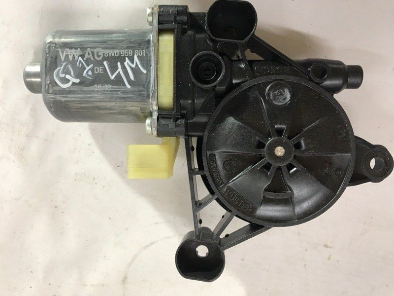 Мотор склопідйомника 8W0959802 Audi Q7