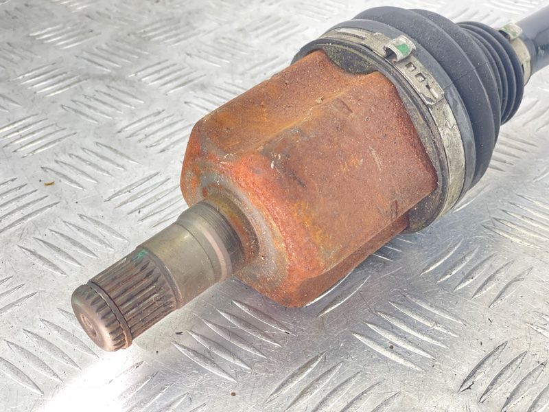 Піввісь 5N0407761N Volkswagen Tiguan