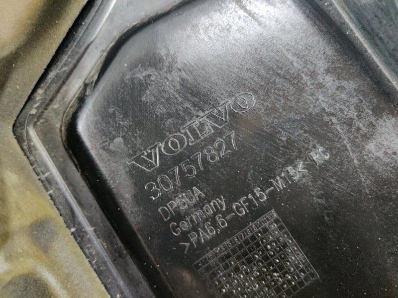 Накладка двигателя 30757827 Volvo XC60