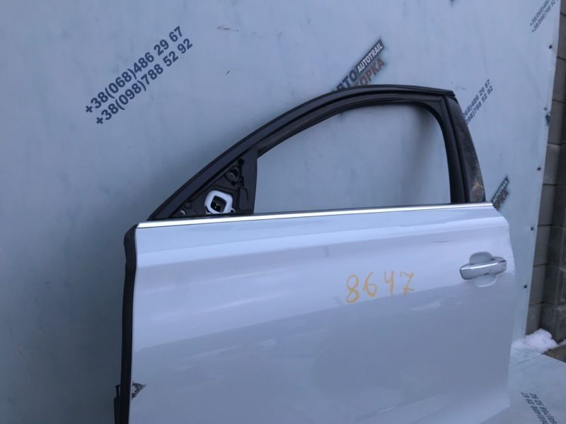 Двері 4H0831051B Audi A8