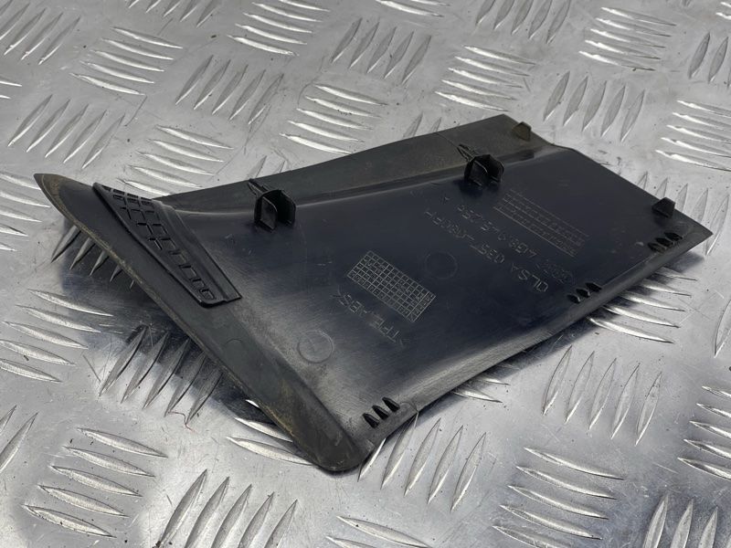 Накладка заднього ліхтаря 4G8945256A Audi A7