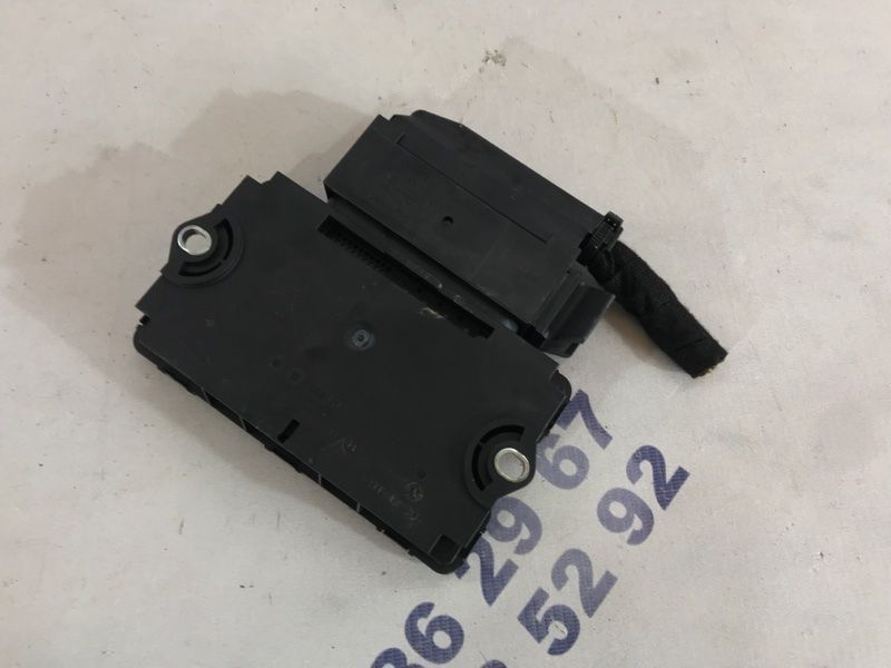 Блок керування стоянковим гальмом 7P0907801F Volkswagen Touareg