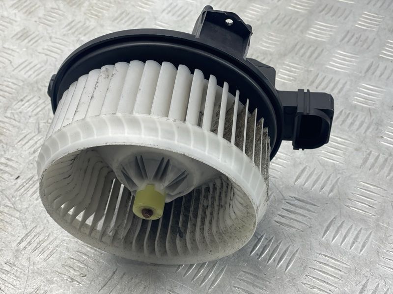 Вентилятор печки AY27700620 Ford Edge