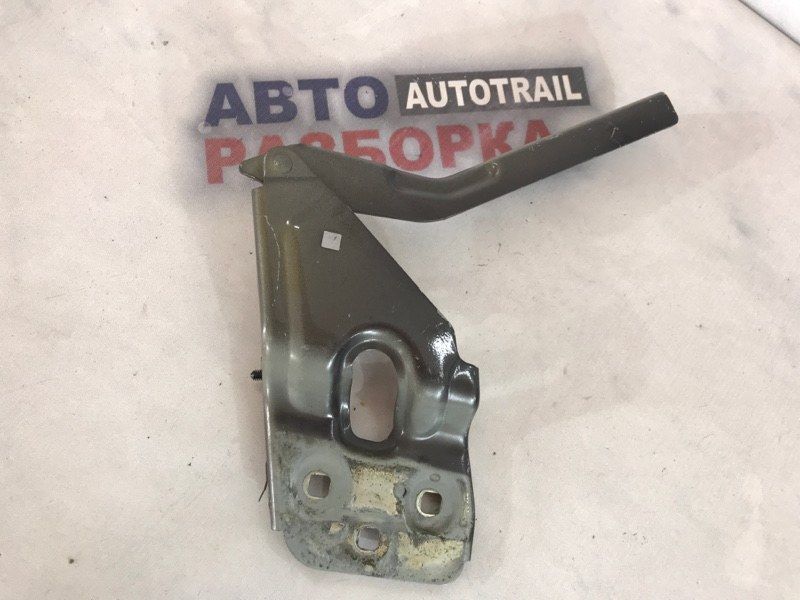 Петля капота 7P6823302 Volkswagen Touareg