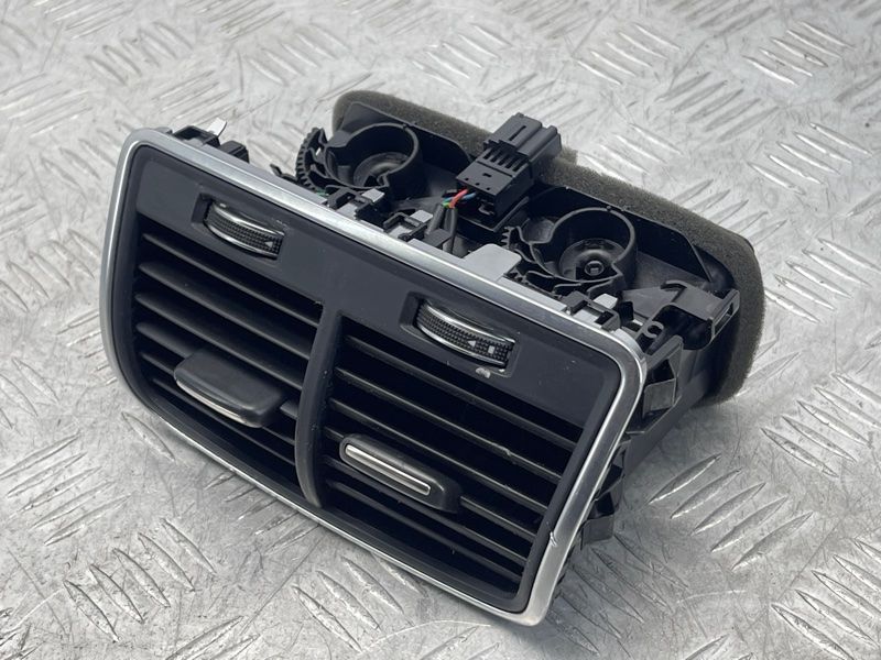 Дефлектор воздуховода 4G0819203B6PS Audi A6