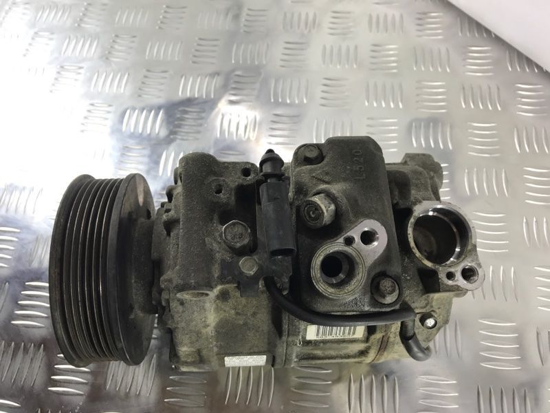 Компресор кондиціонера 7P0820803E Audi Touareg Audi Q7