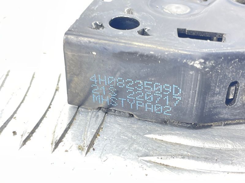 Замок капота 4H0823509D Audi A8