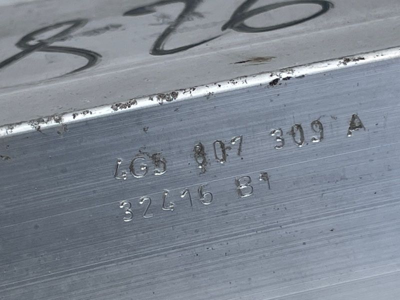 Підсилювач заднього бампера 4G5807309A Audi A6