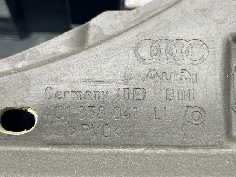 Торпедо с подушкой безопасноти 4G1857001DEJ3 Audi A6