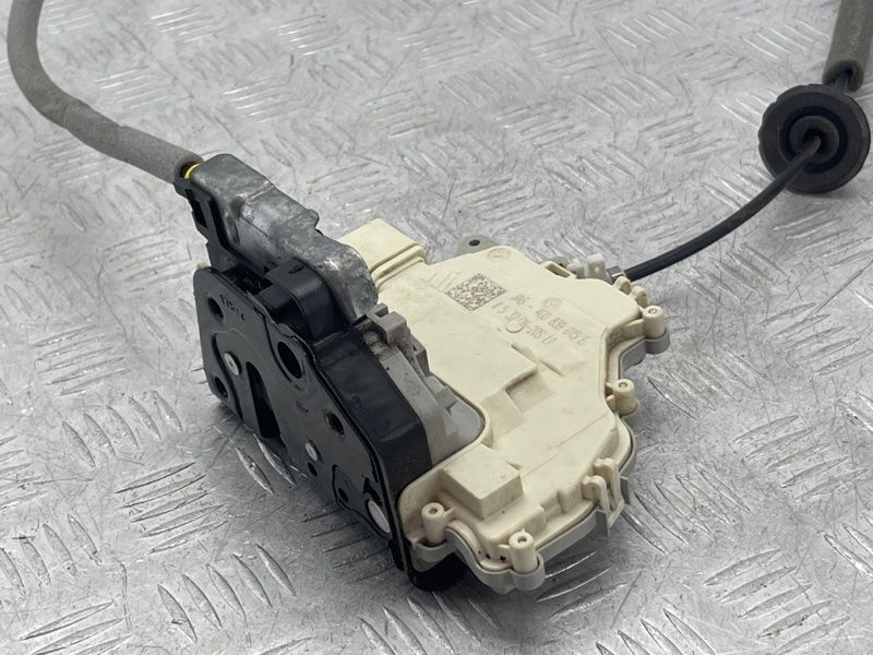 Замок двери 4G0839015E Audi Q7