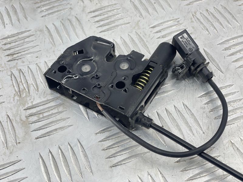 Замок капота 4H0823509D Audi A8