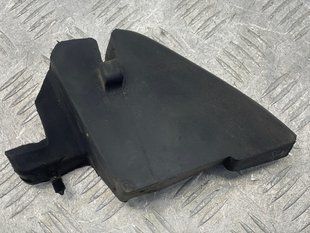 Уплотнитель капота 94777510 Chevrolet Colorado