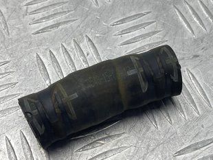 Патрубок системы охлаждения 7L8815371B Audi Q7