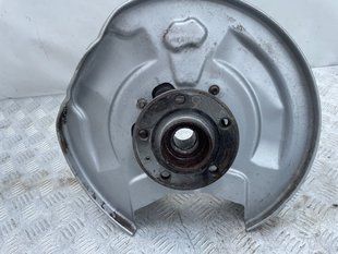 Поворотний кулак / цапфа з підшипником 32395005 Volvo XC90