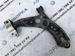 Важіль передньої підвіски поперечний нижній 5N0407152 Volkswagen CC