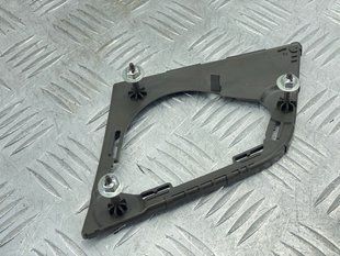 Крепление 8T0035428 Audi A4