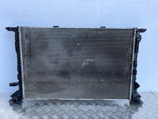 Радіатор охолодження двигуна 8K0121251L Audi A6