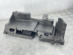 Ящик инструментальный 8R0012109A Audi Q5