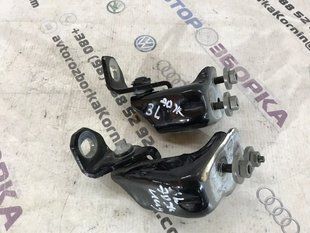 Петля дверей Ford Edge