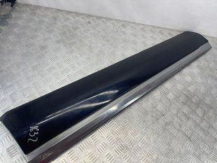 Накладка двери 7P6854939M Volkswagen Touareg