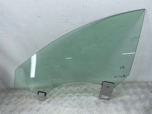 Бічне скло дверей (багатошарове) 4G8845021D Audi A7