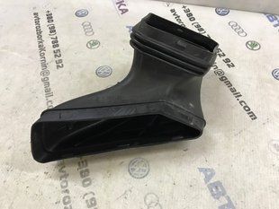 Повітропровід 8K0129739A Audi A4