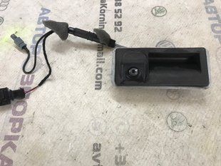 Кнопка замка кришки багажника з камерою 5N0827566C Audi A6