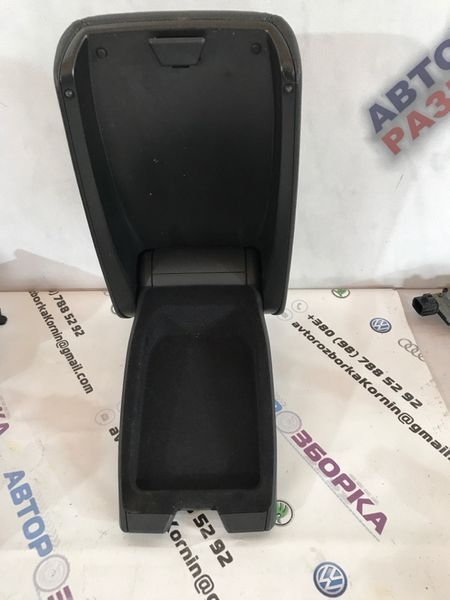 Підлокітник 4G0864208G4PK Audi A6