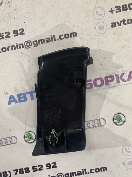 Облицювання стійки 30721201 Volvo XC60