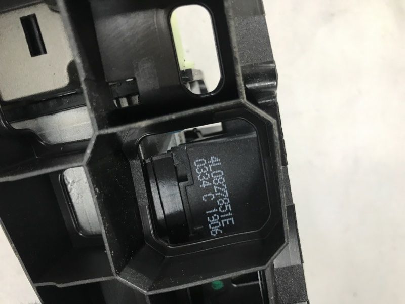 Приводной блок крышки багажника 4L0827851E Audi Q7