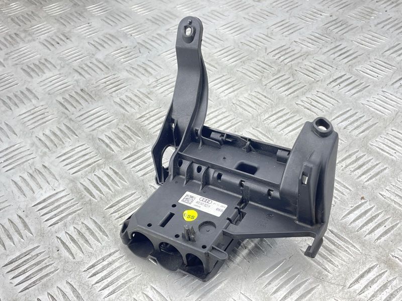 Блок розподільчий 4K0941823H Audi A6