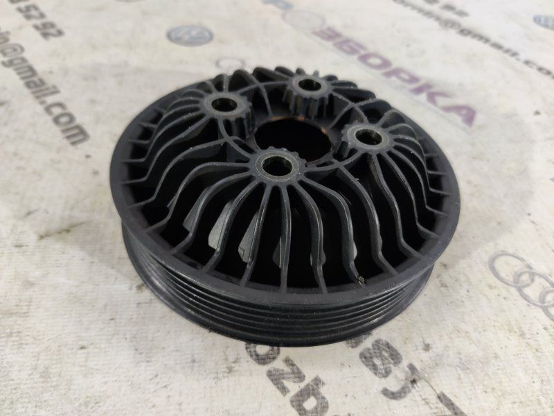 Шків помпи 31258136 Volvo XC60
