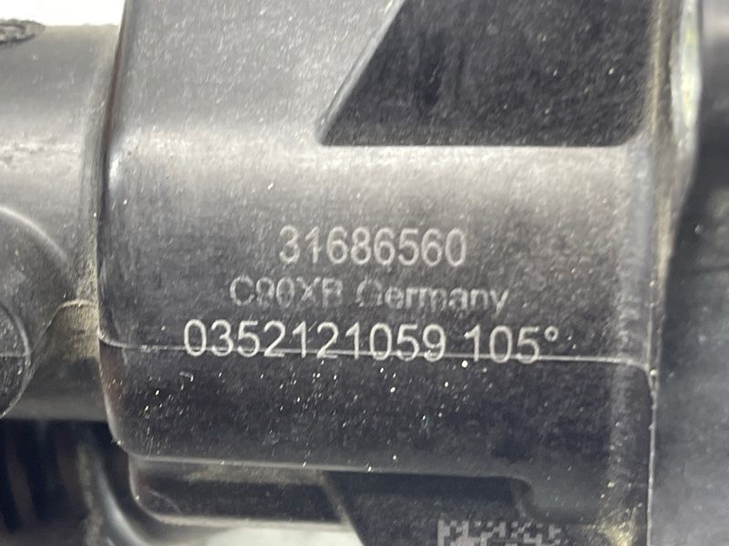 Корпус термостата 31686560 Volvo XC90