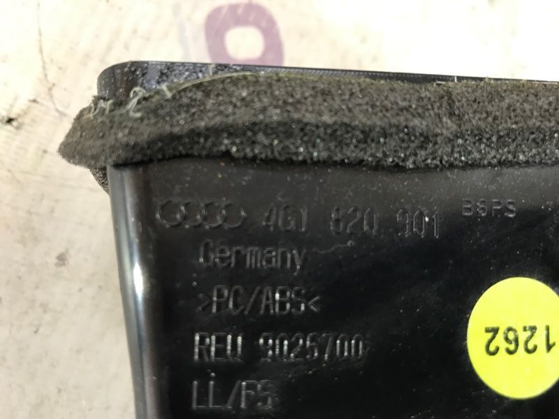 Дефлектор воздуховода 4G1820901B6PS Audi A6